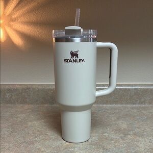 Stanley Cream 40 oz tumbler